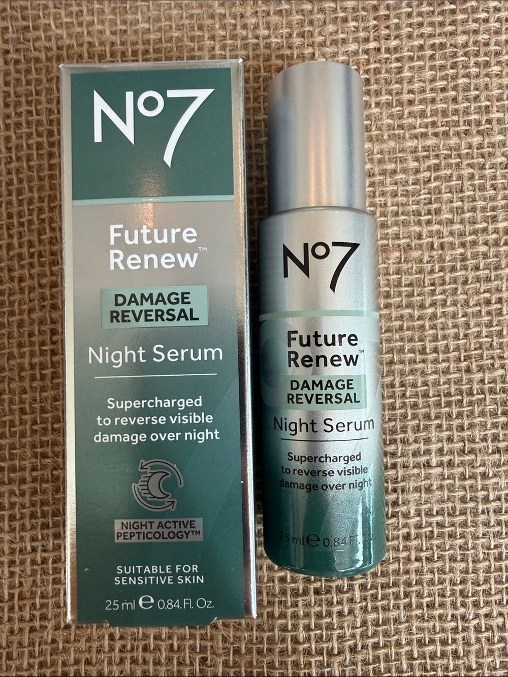 No7 Future Renew Damage Reversal Night Serum — Green